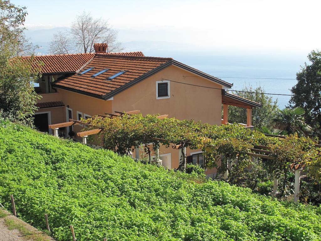 Apartment Pergola Veprinac Buitenkant foto